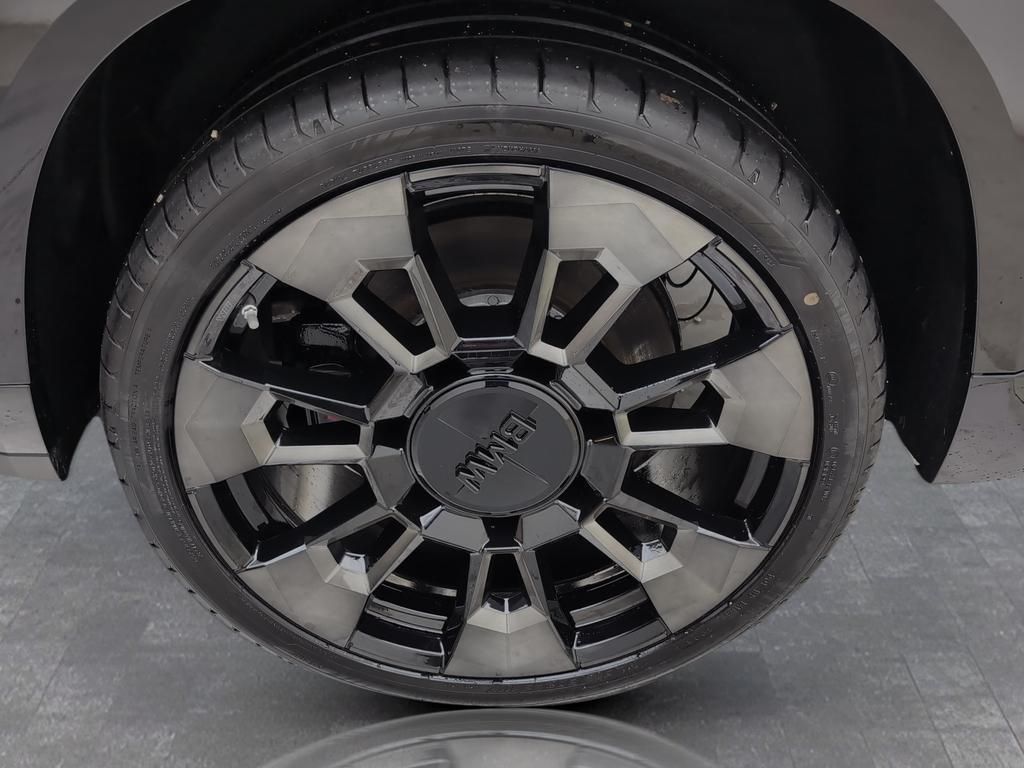 BMW XM