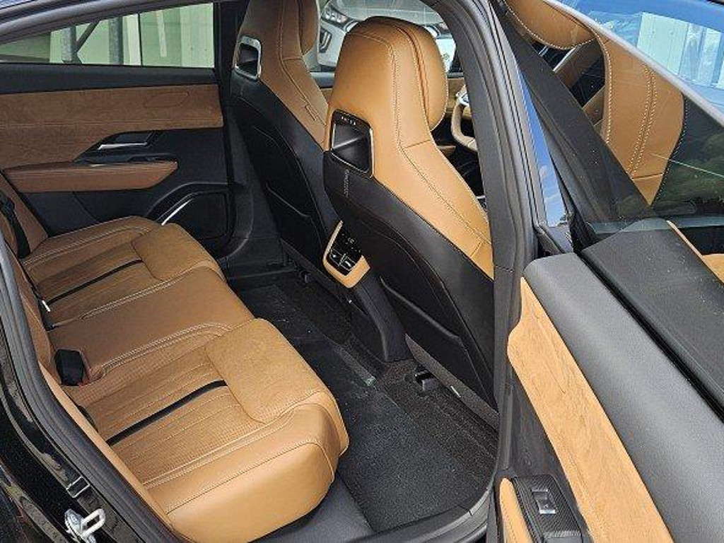 Mazda 6e