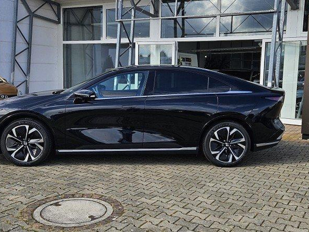 Mazda 6e