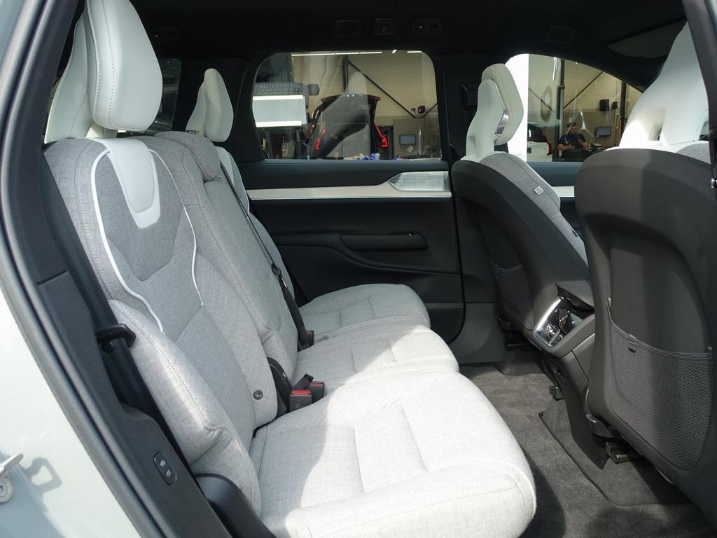 Volvo EX90