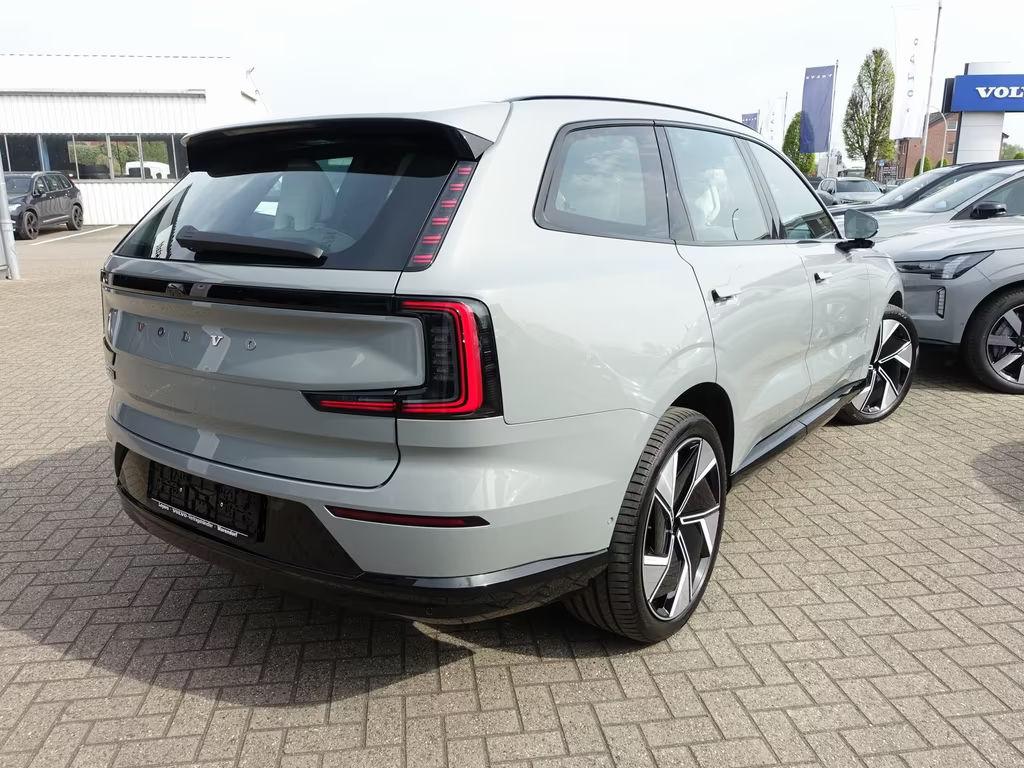 Volvo EX90