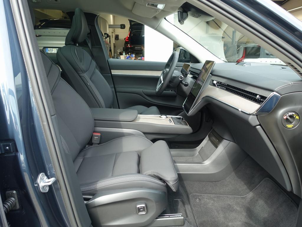 Volvo EX90