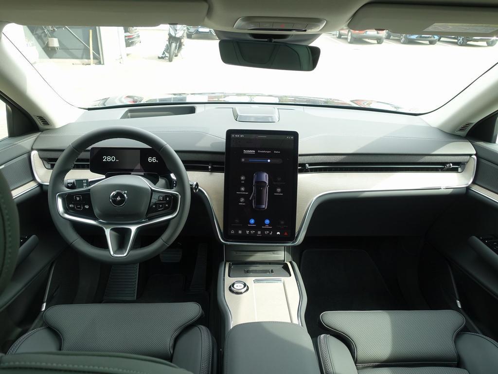Volvo EX90