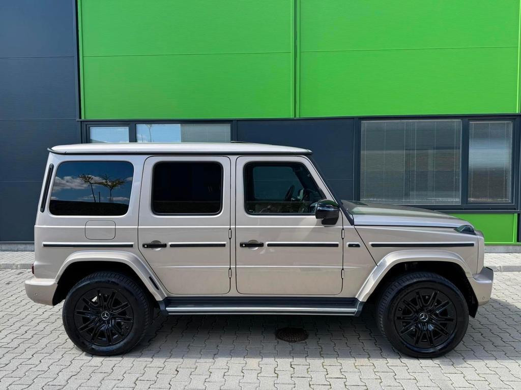 Mercedes-Benz G-Klasse