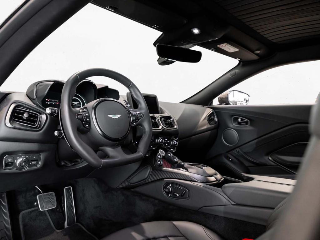 Aston Martin V8 Vantage