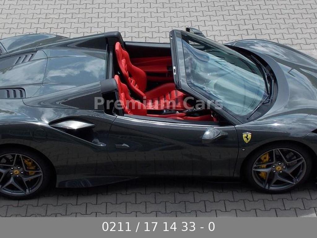 Ferrari F8
