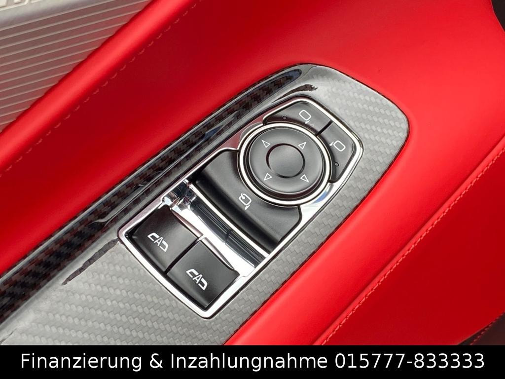 Corvette C8