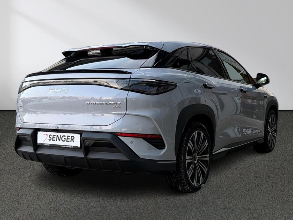 BYD Sealion 7