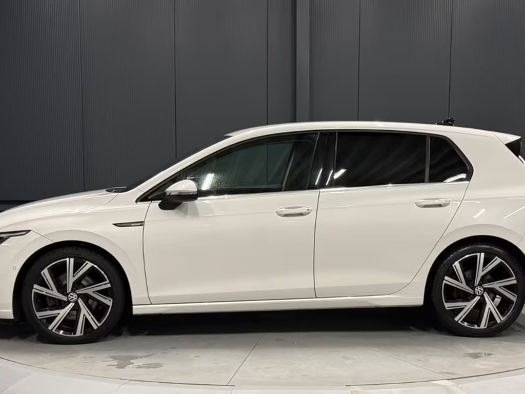 Volkswagen Golf 2022 Benzine