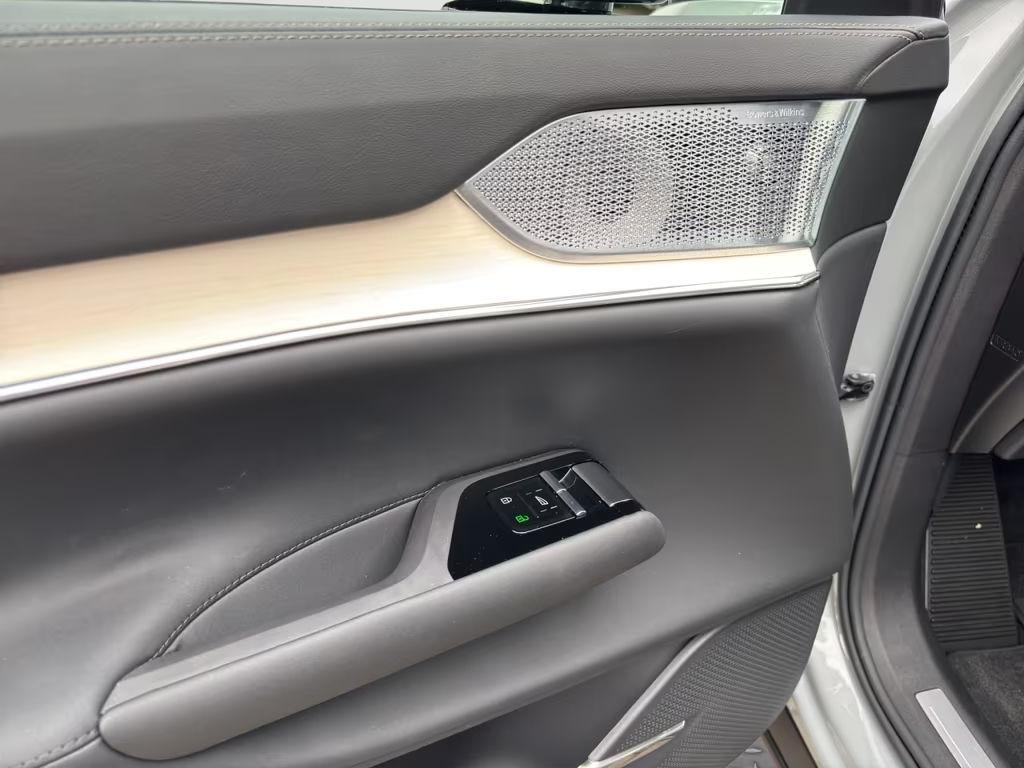Volvo EX90