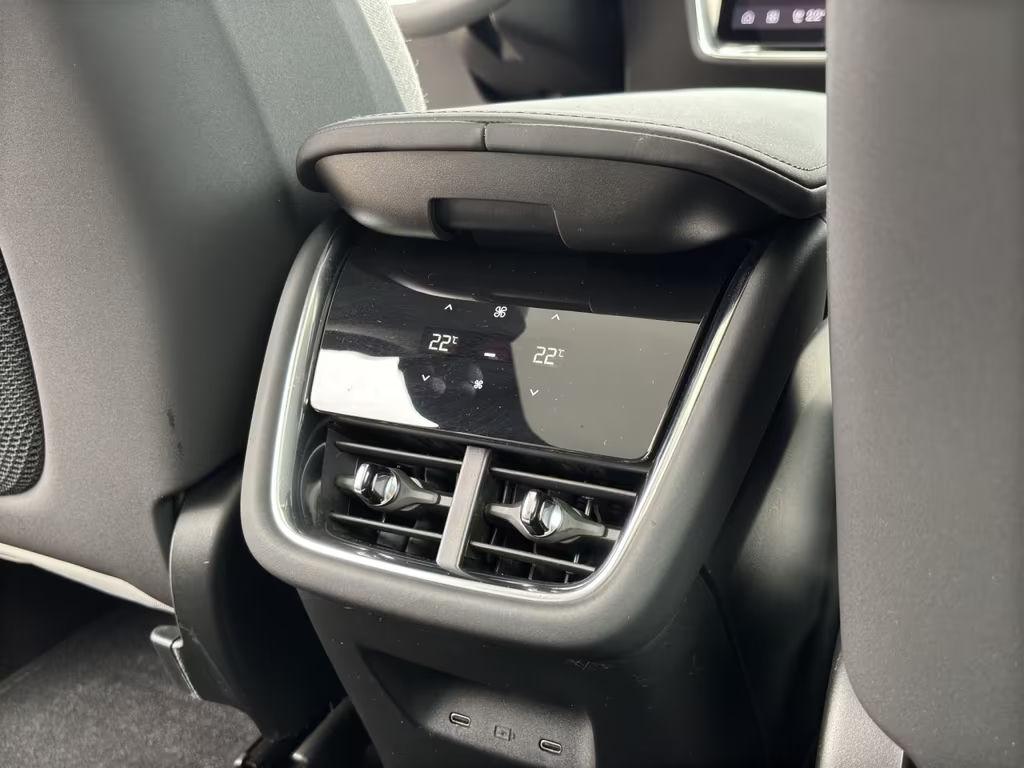 Volvo EX90