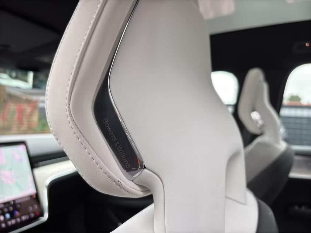 Volvo EX90