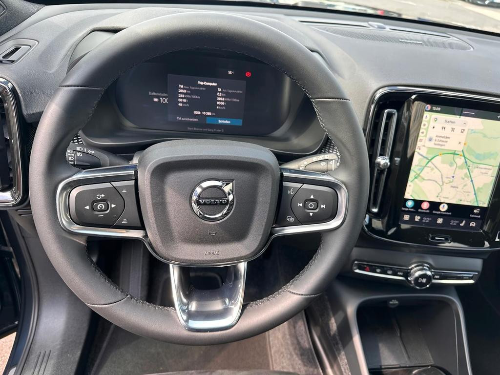Volvo EX40