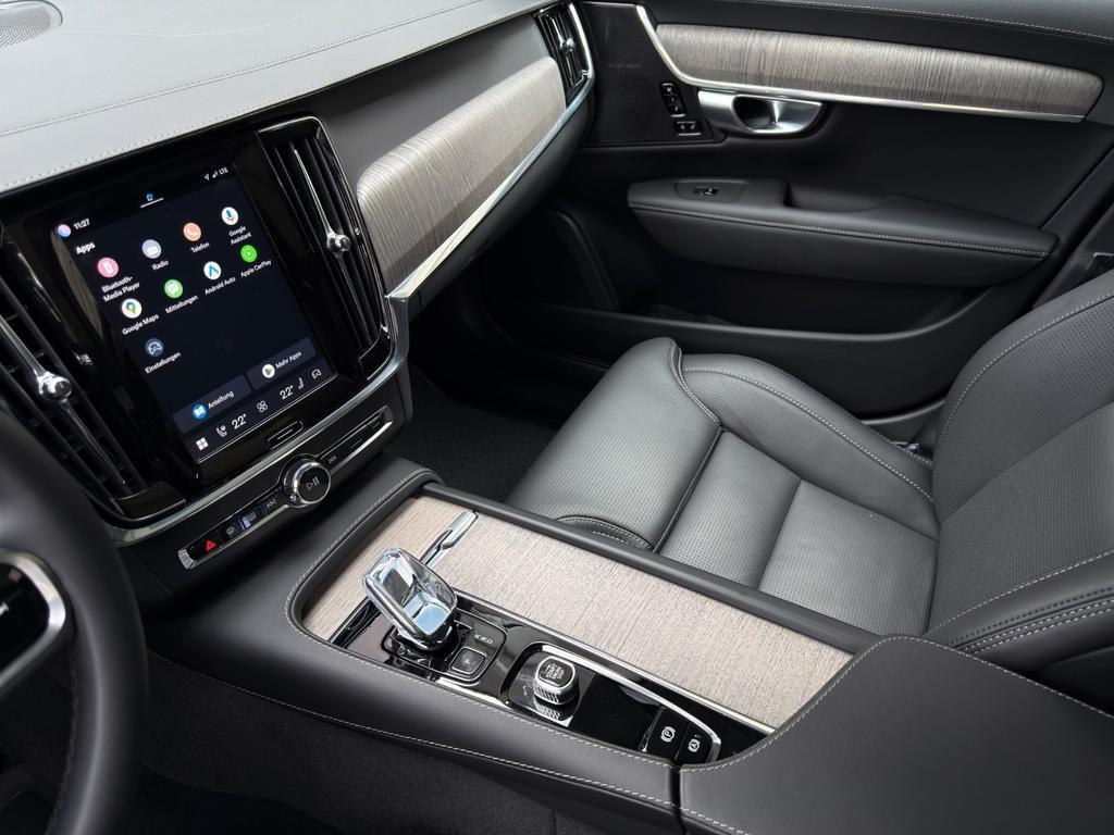Volvo V90 Cross Country