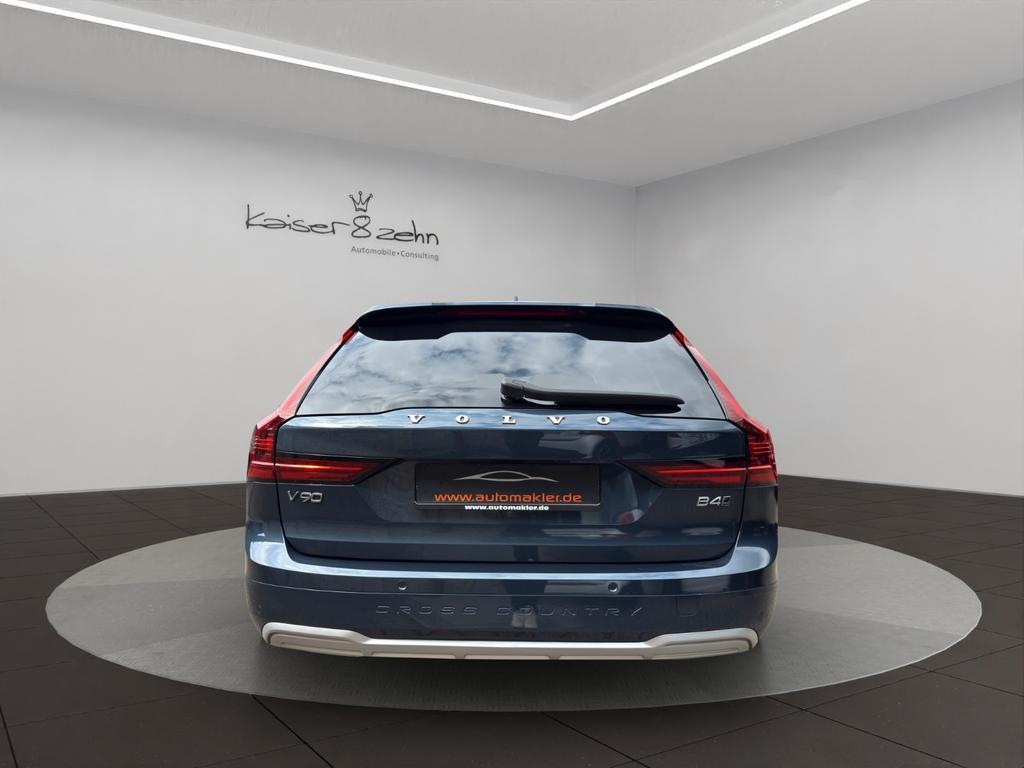 Volvo V90 Cross Country