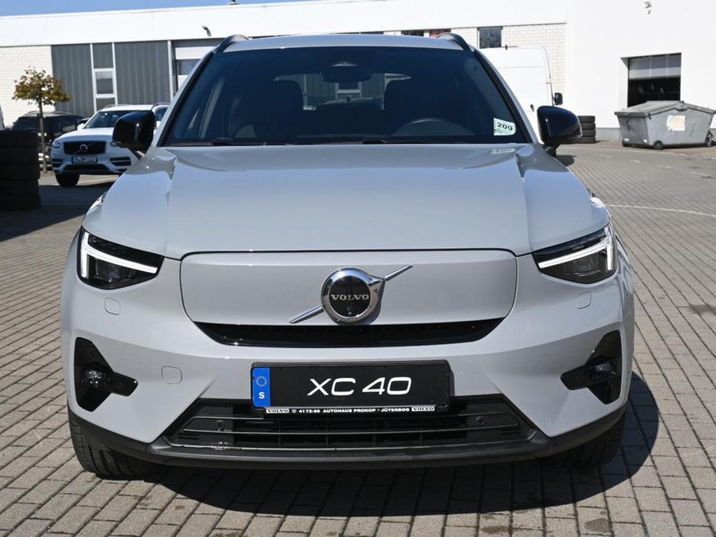 Volvo EX40
