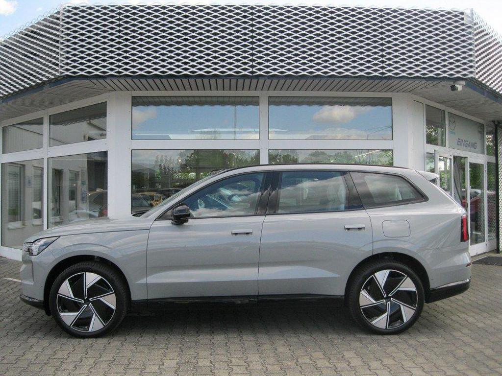 Volvo EX90