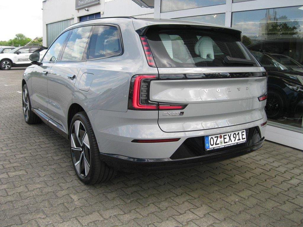 Volvo EX90