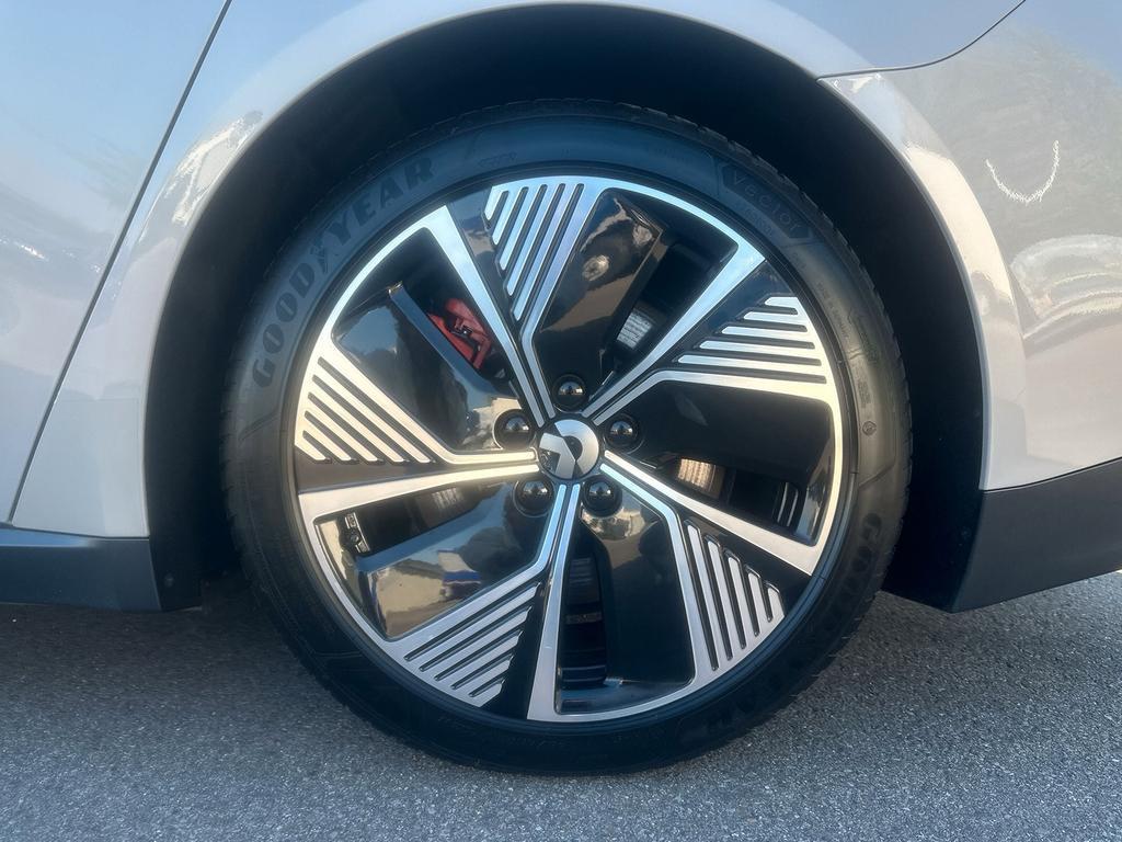 NIO ET7