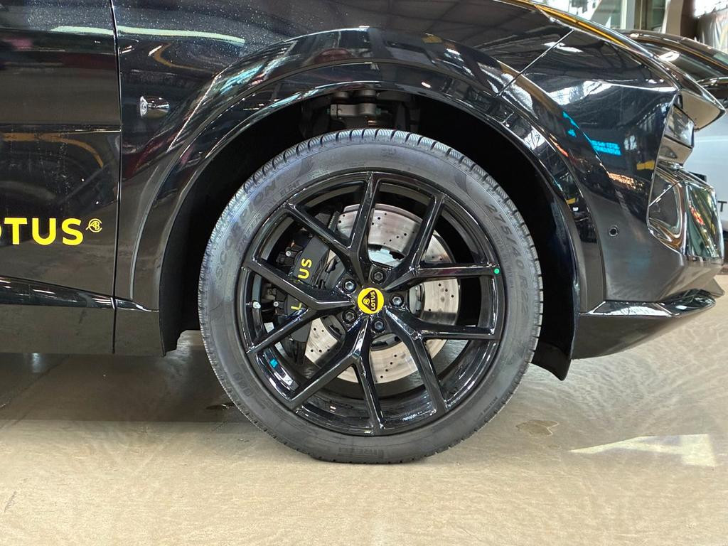 Lotus Eletre