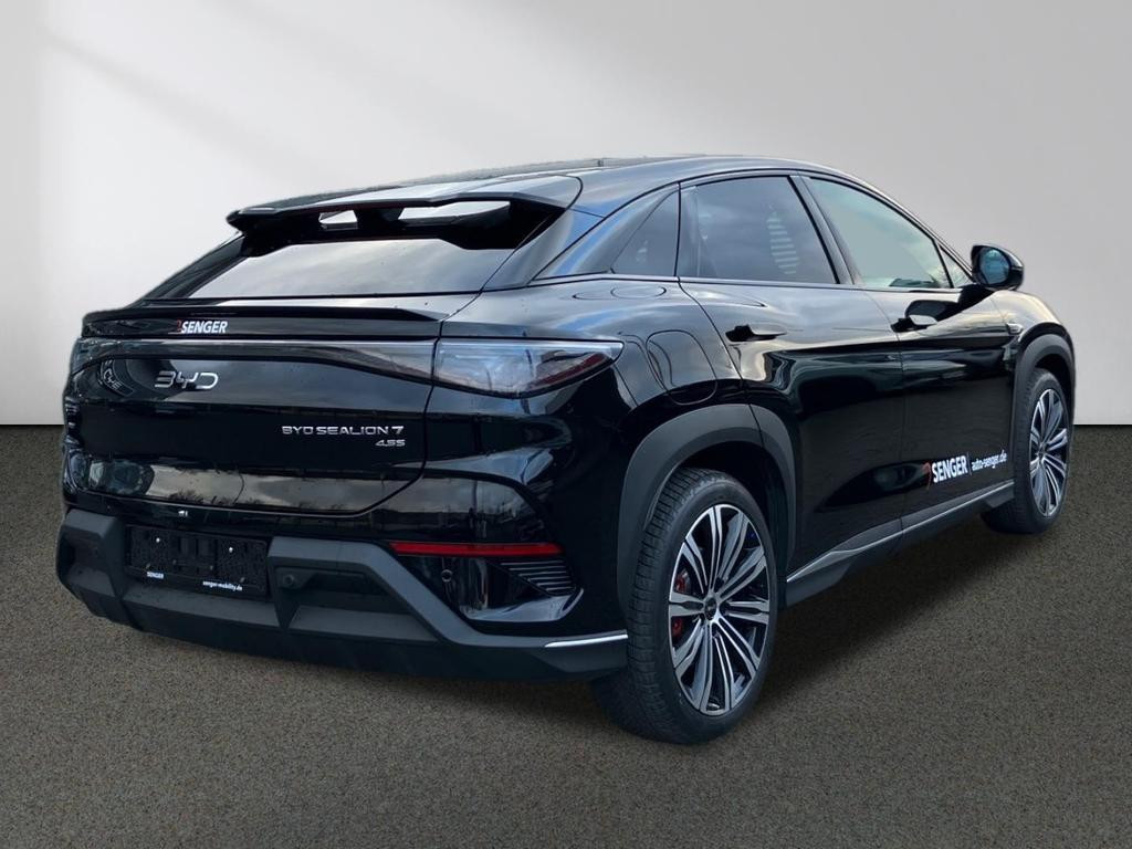 BYD Sealion 7