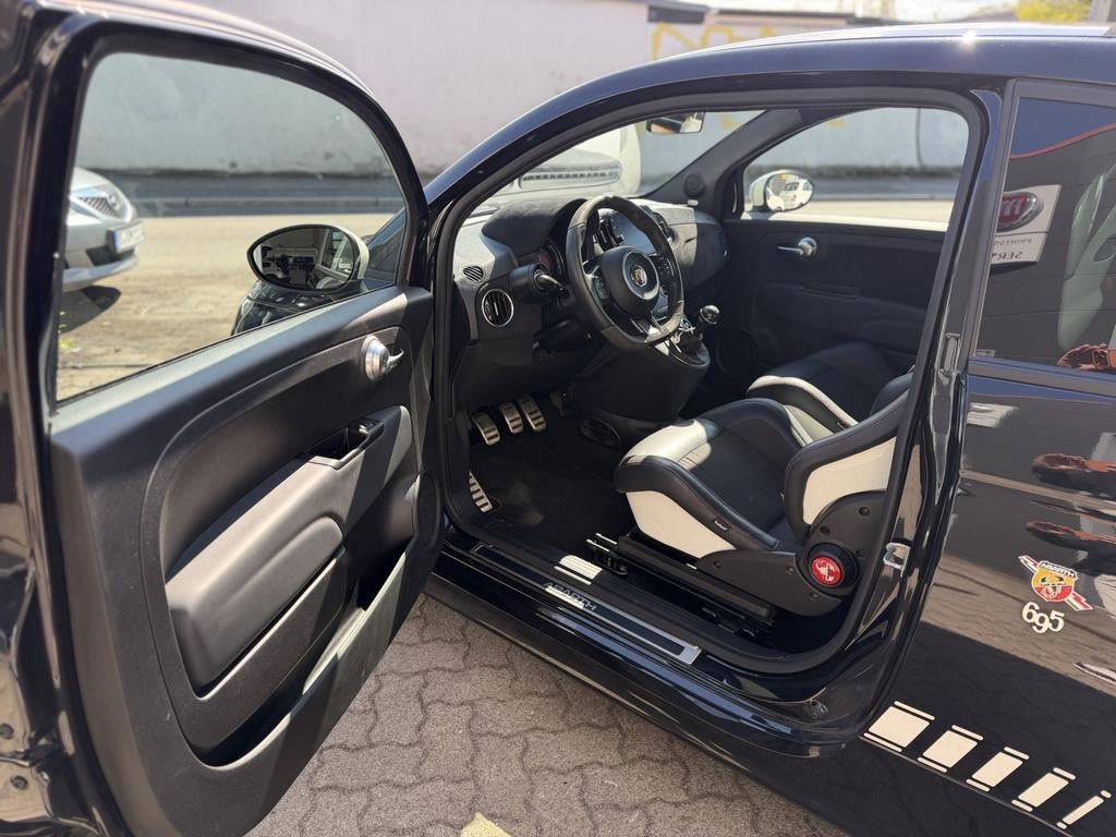 Abarth 695