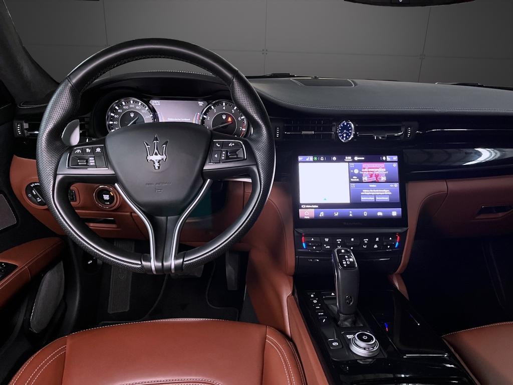 Maserati Quattroporte