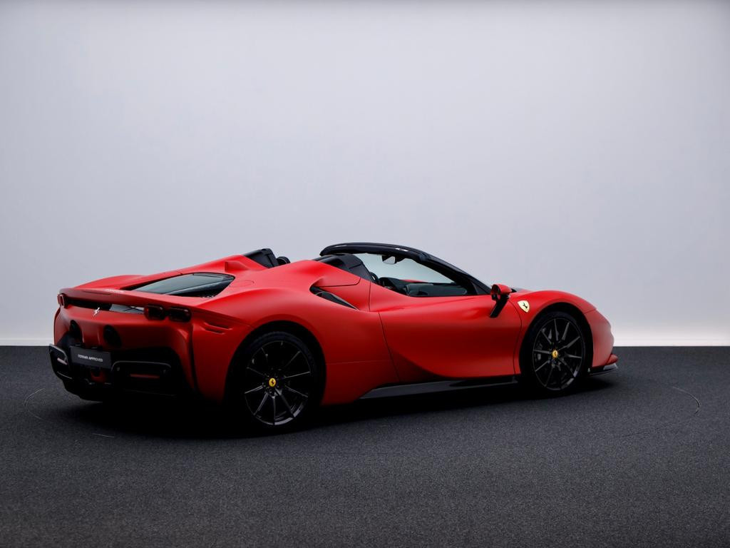 Ferrari SF90