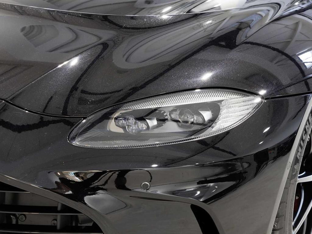 Aston Martin Vantage