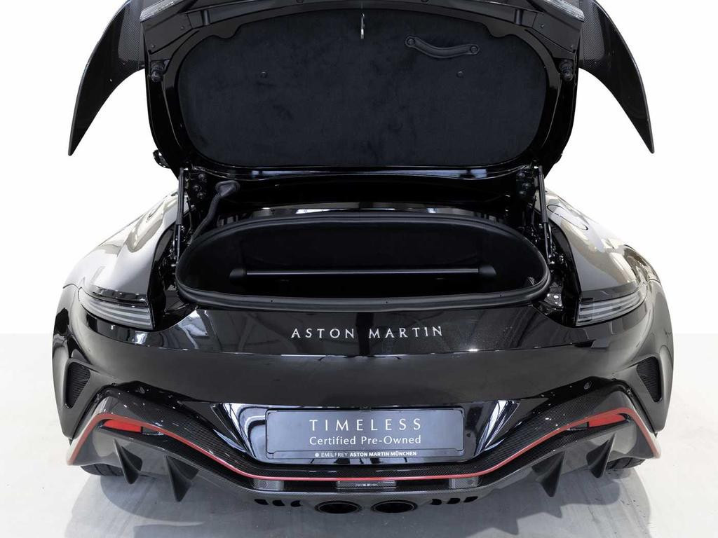 Aston Martin Vantage