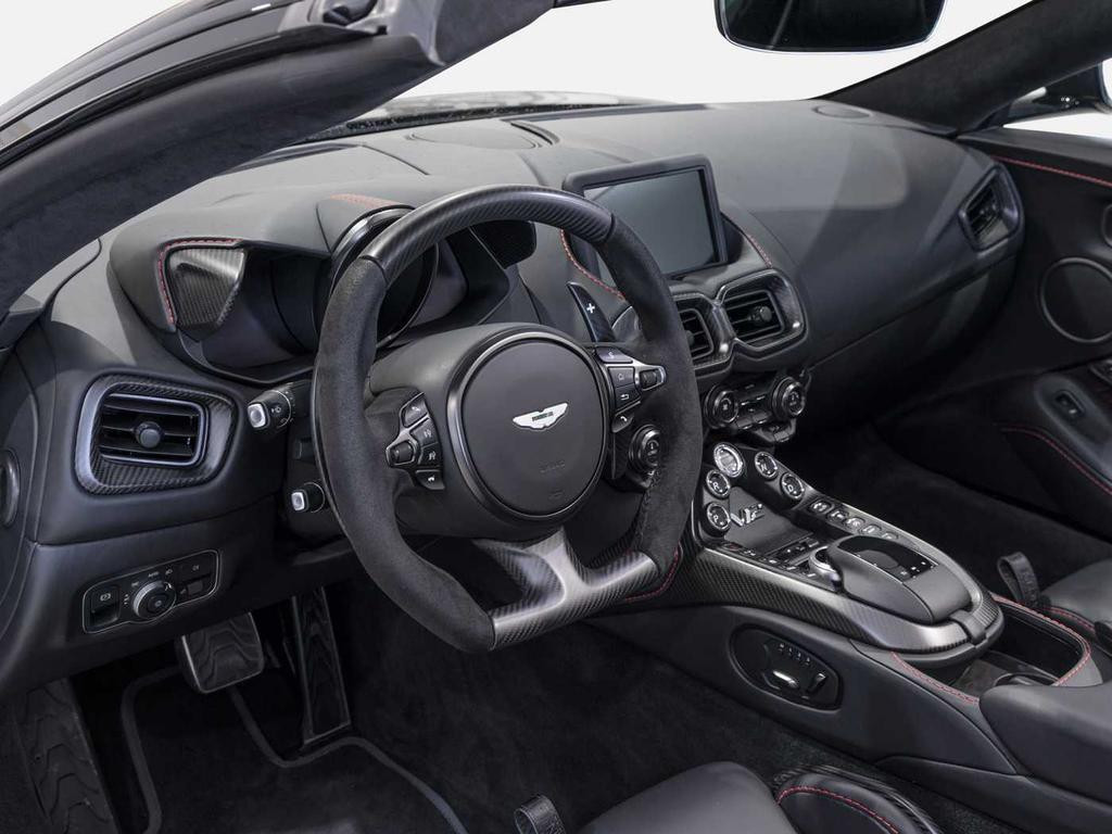 Aston Martin Vantage