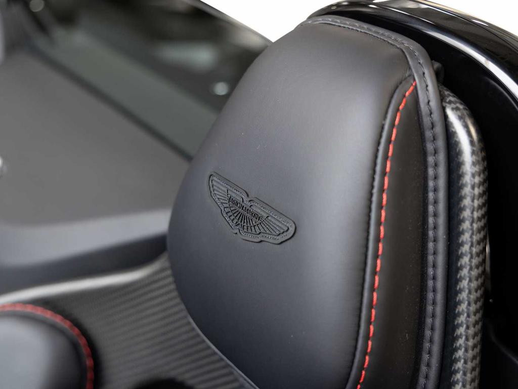 Aston Martin Vantage