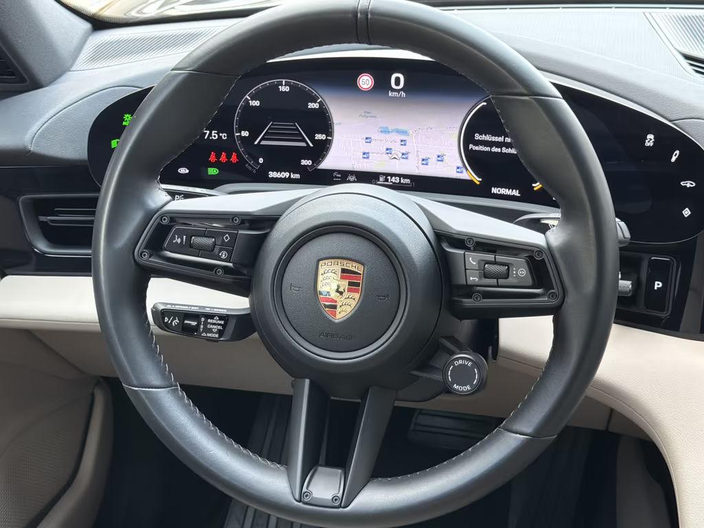 Porsche Taycan