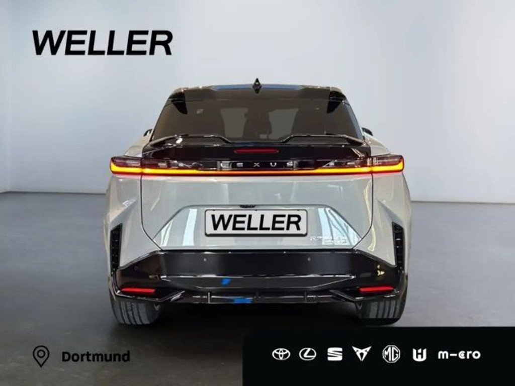 Lexus RZ