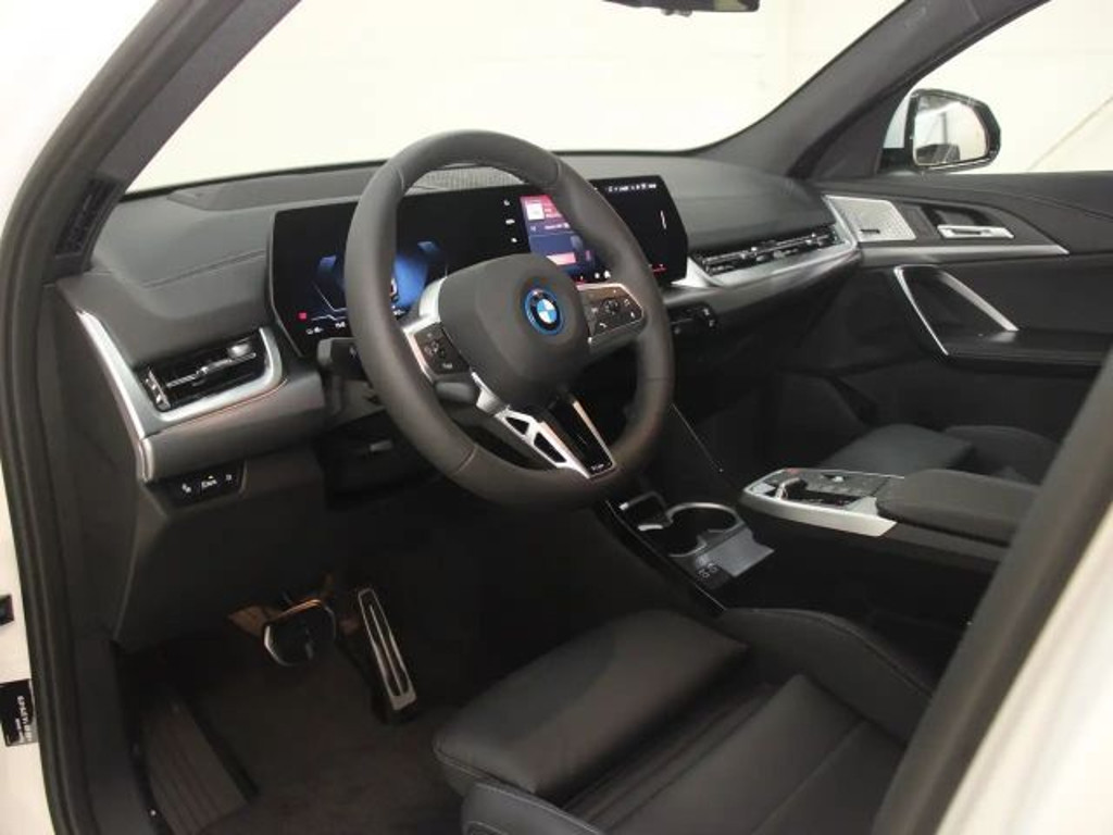 BMW iX2