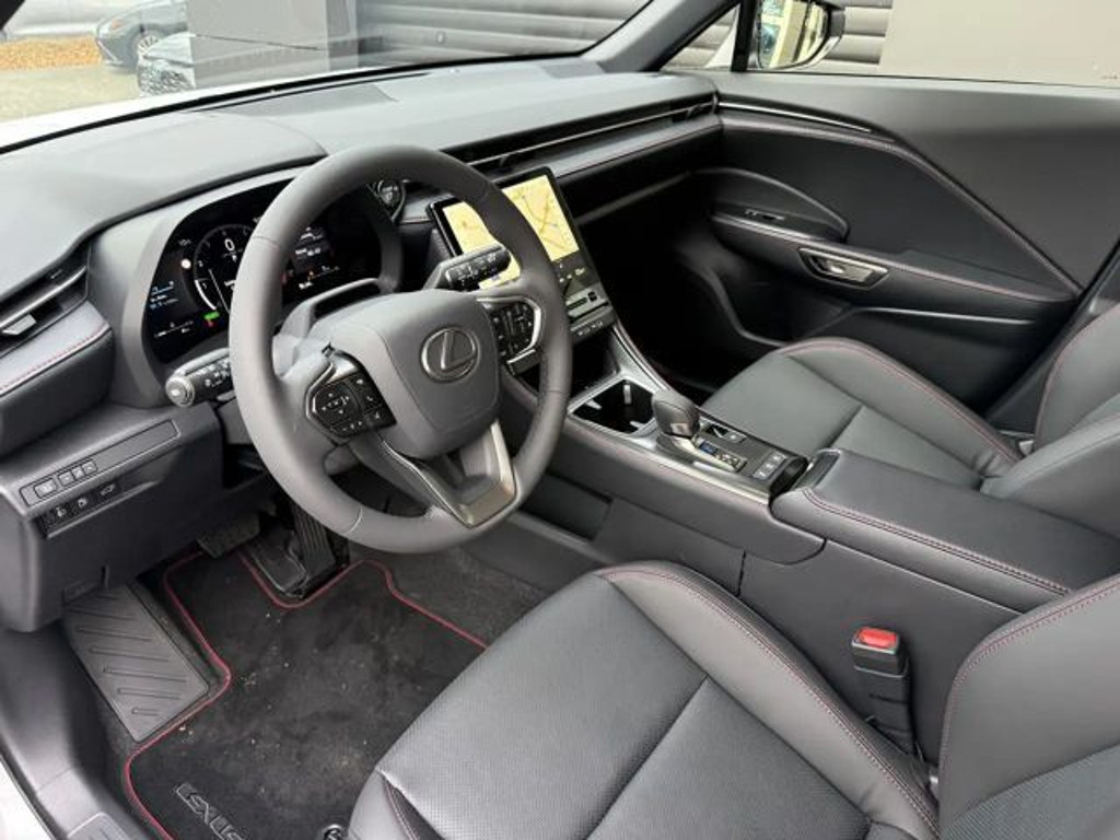 Lexus LBX