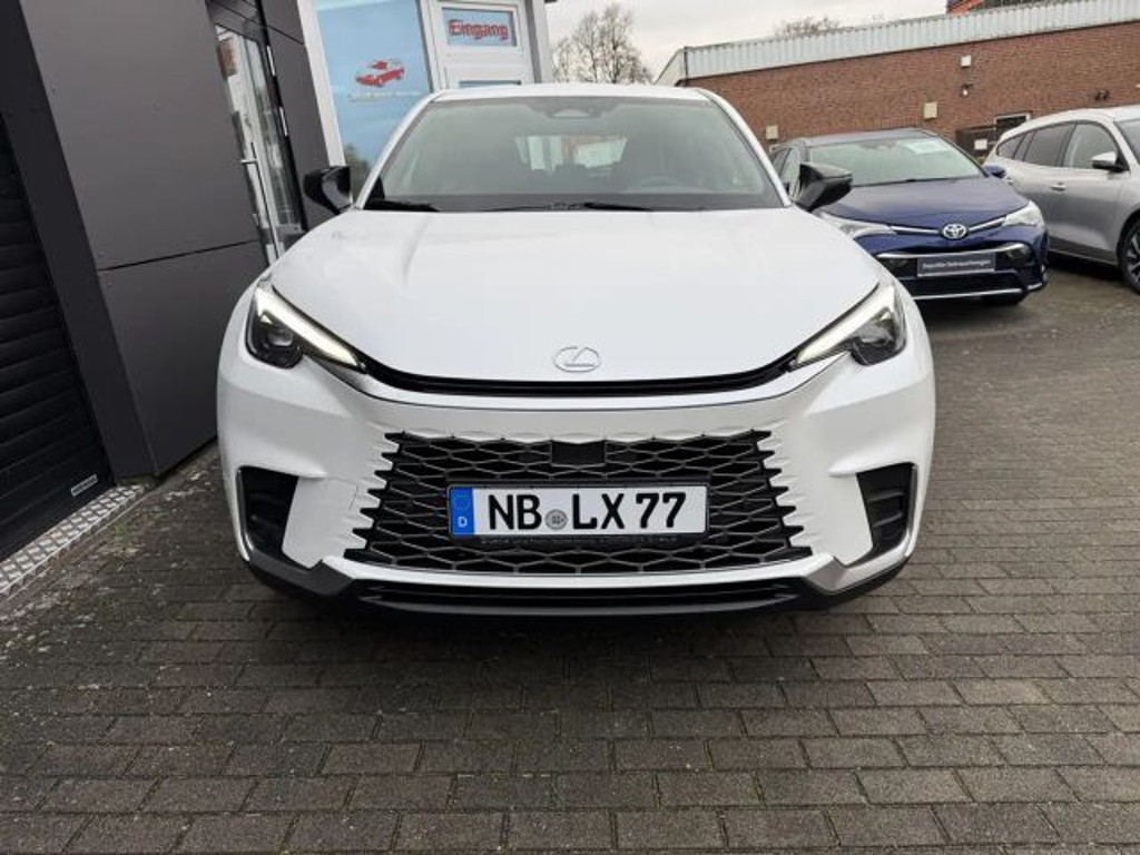 Lexus LBX