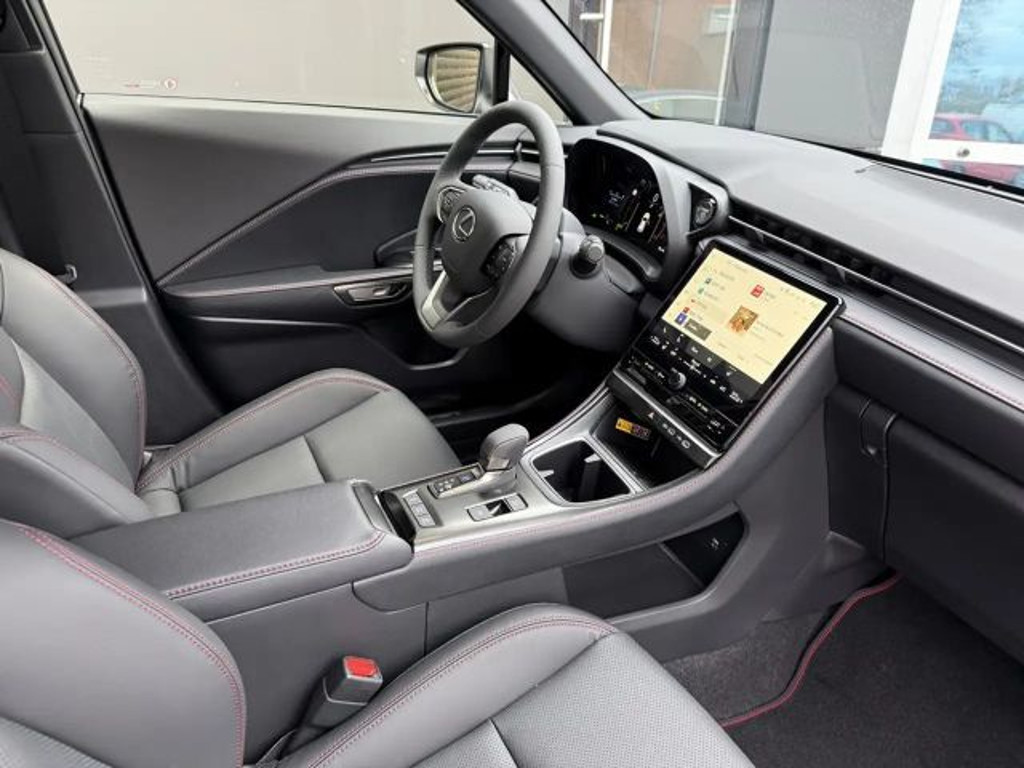Lexus LBX