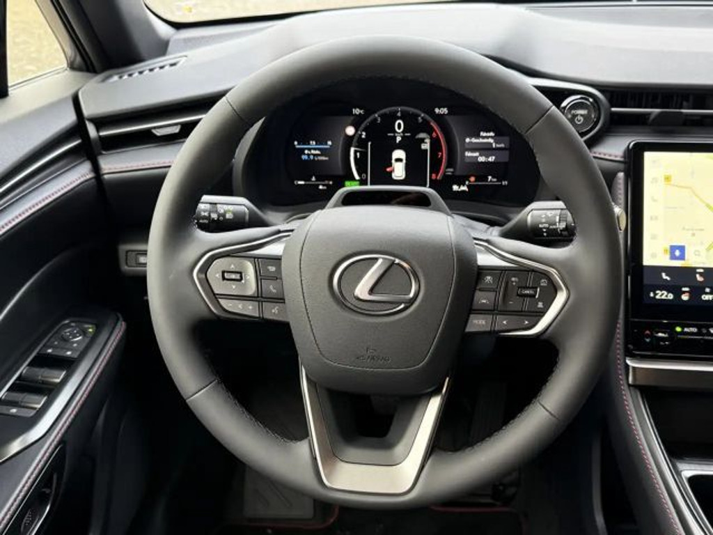 Lexus LBX