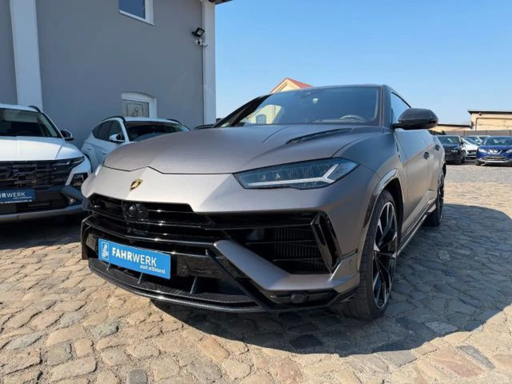 Lamborghini Urus 2025 Benzine
