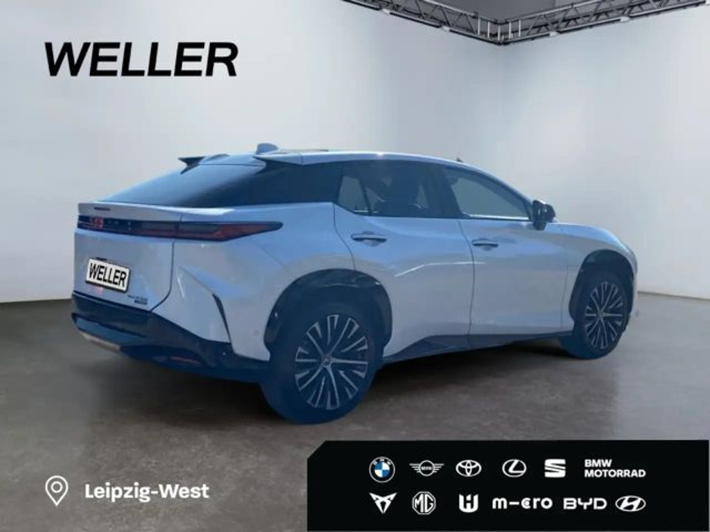 Lexus RZ