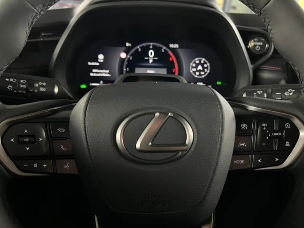 Lexus LBX