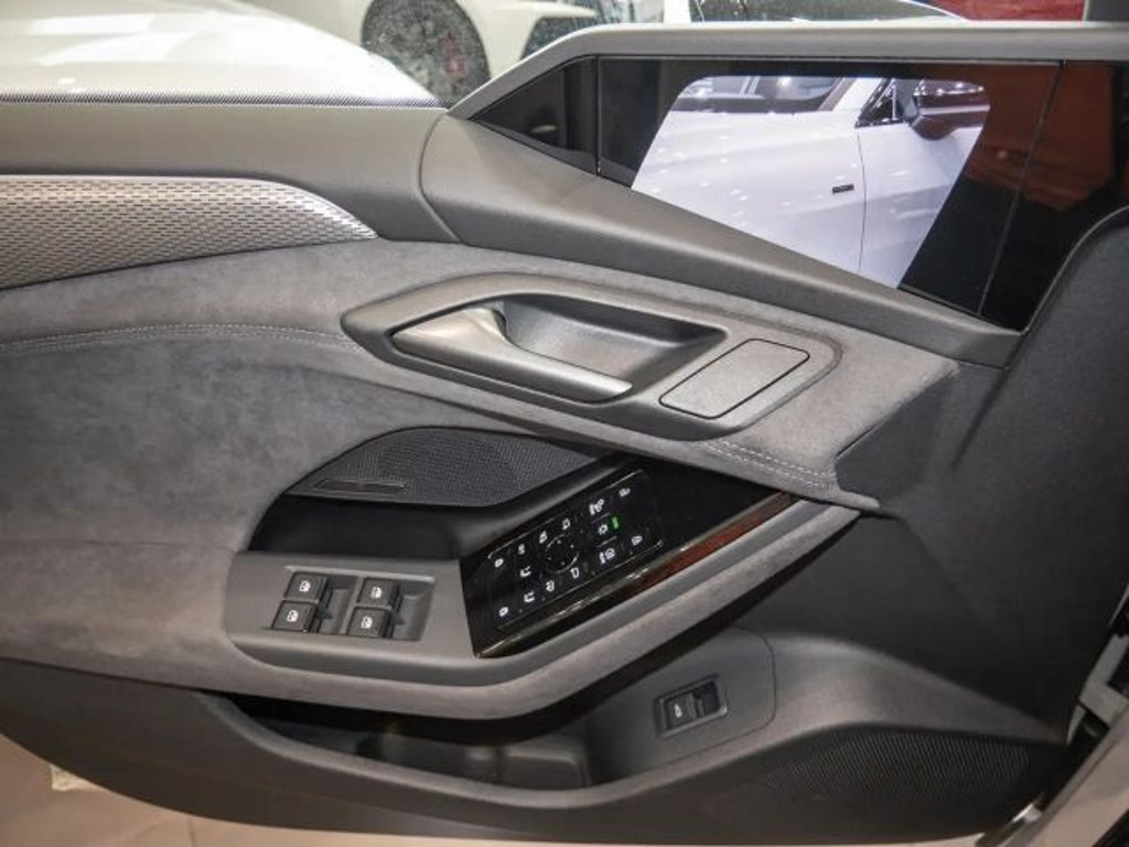 Audi S6 e-tron