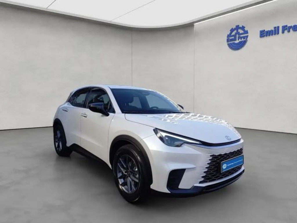Lexus LBX