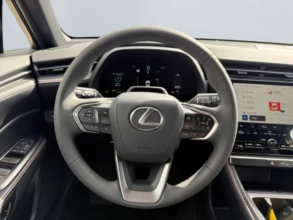 Lexus LBX
