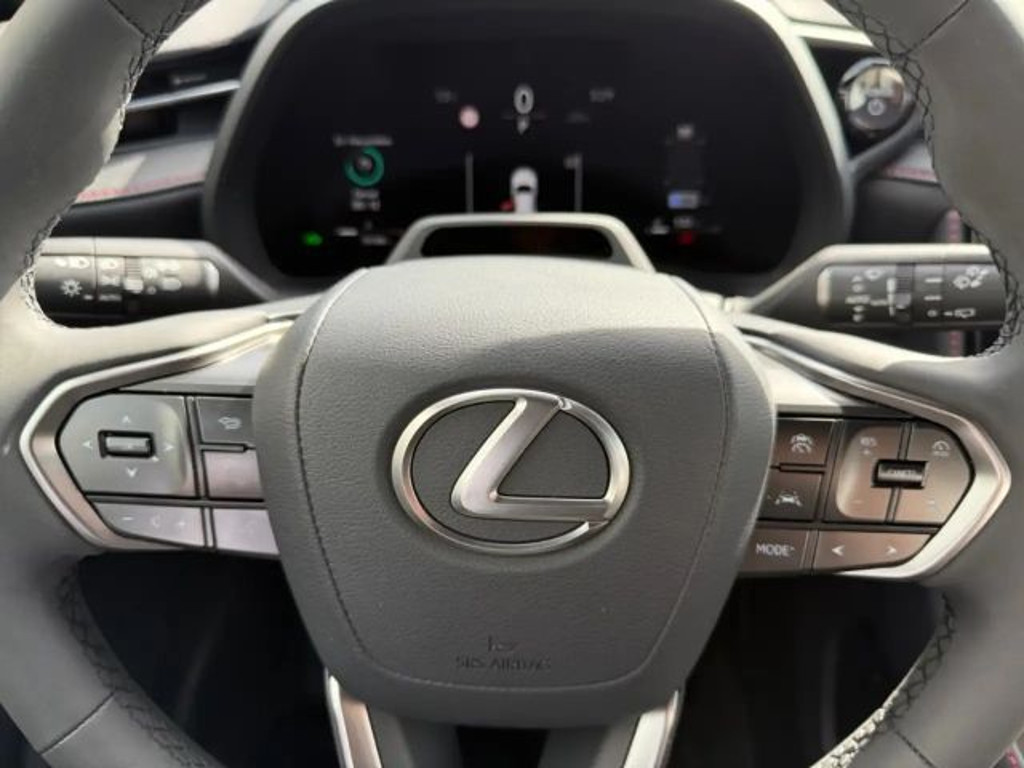 Lexus LBX