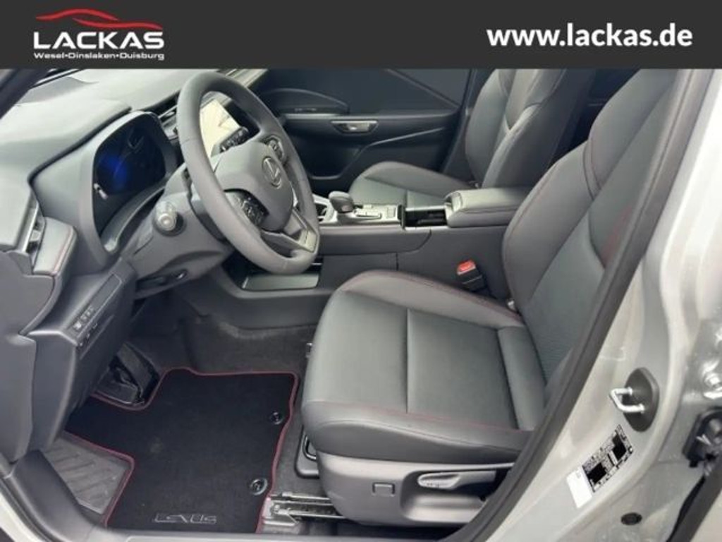 Lexus LBX