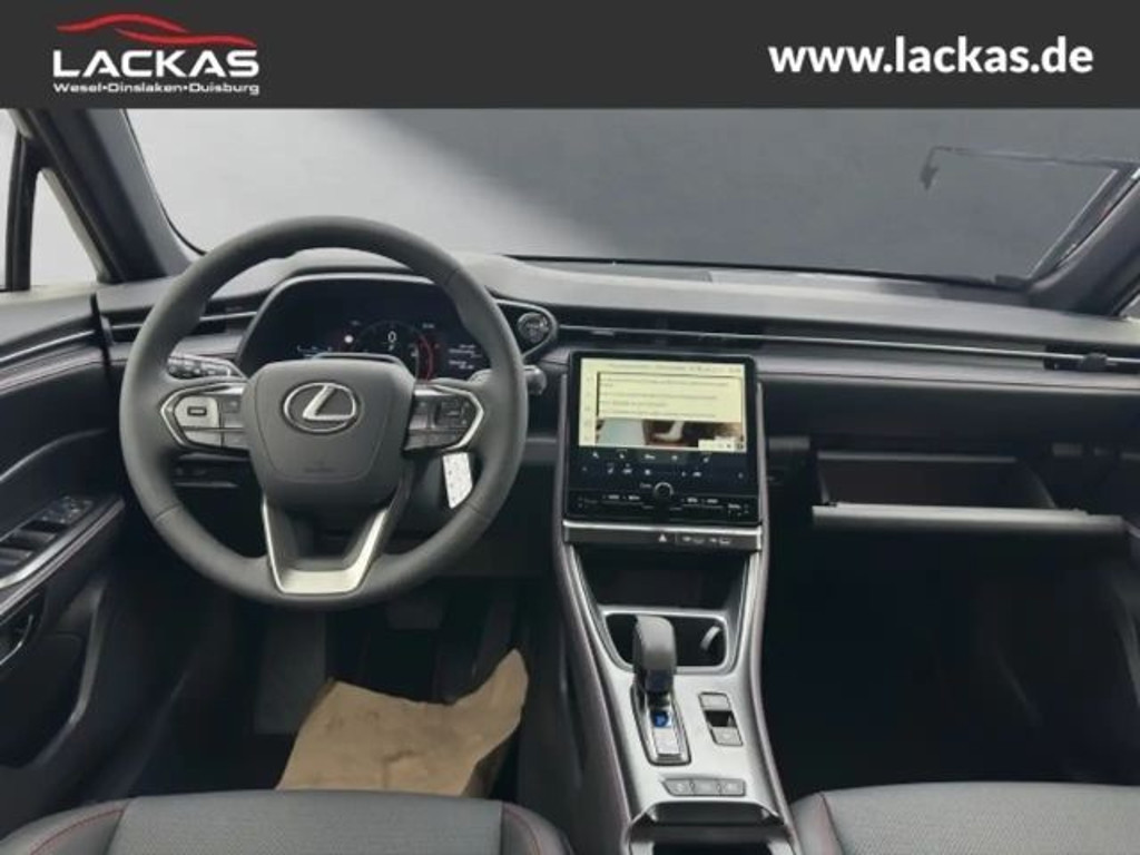 Lexus LBX