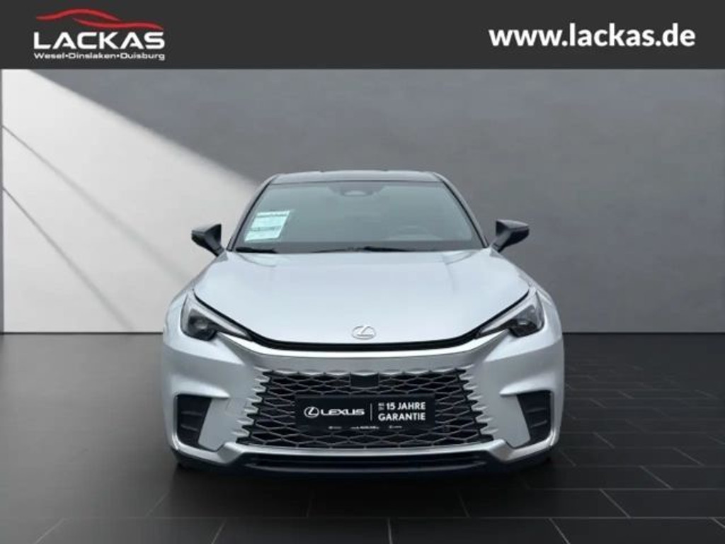 Lexus LBX