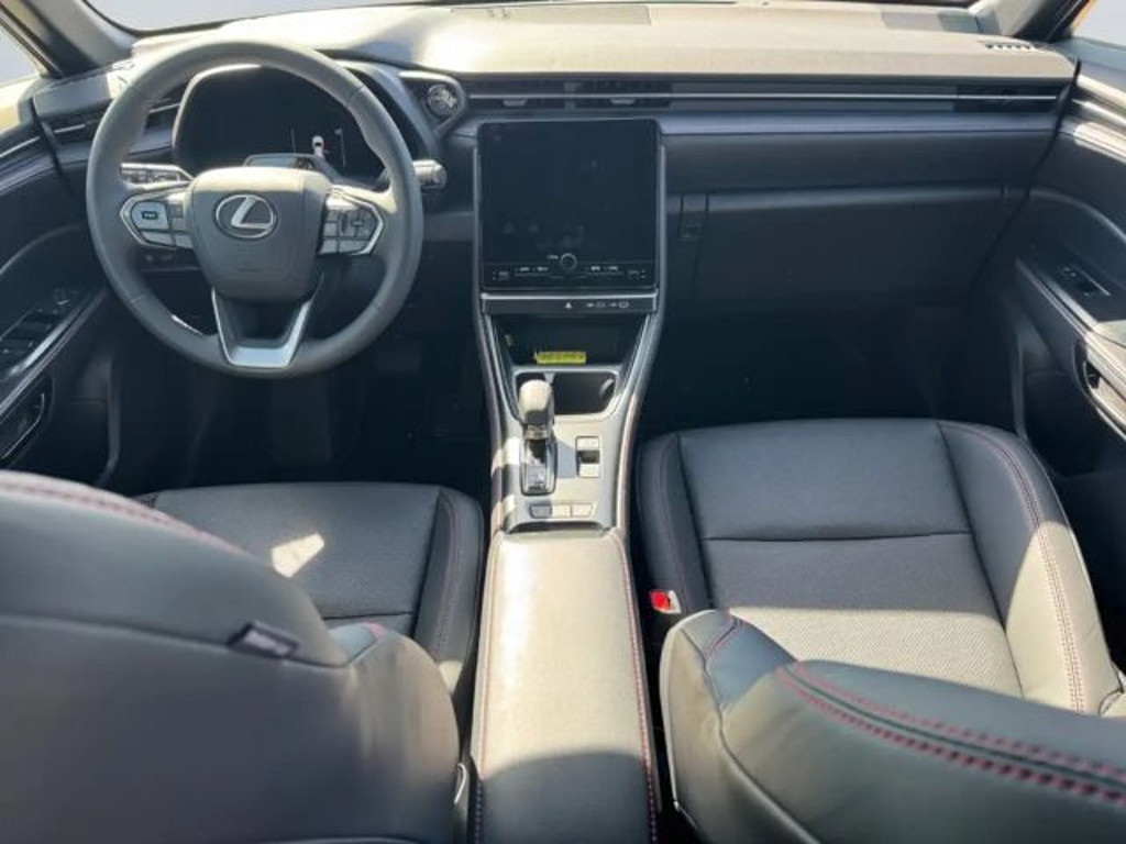 Lexus LBX